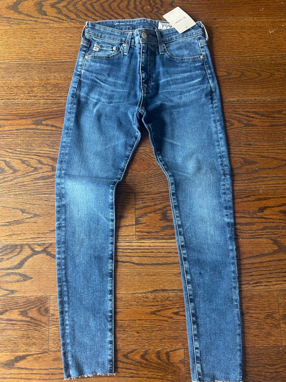 AG Farrah Skinny Jeans in 12 Years Fluid size 27